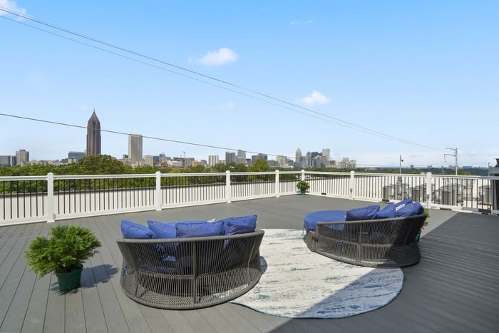 555 Boulevard