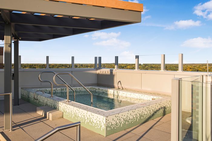 Rooftop Spa | The Abbot | MSU Student Apartments