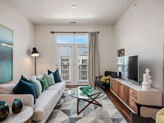 Spacious Living Room | Apartments in Overland Park, KS | Avenue 80