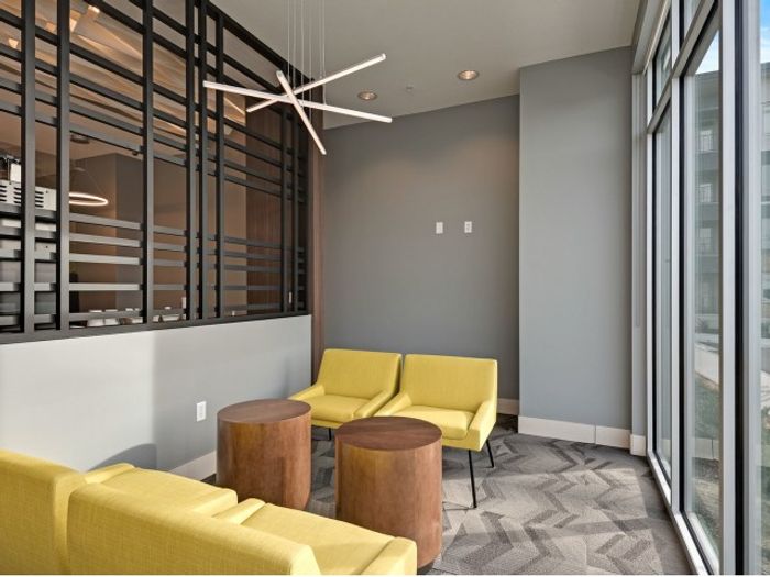 Elegant Resident Club House | Overland Park KS Apartment Homes | Avenue 80