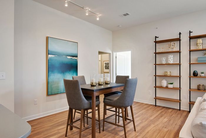 | Apartments in Overland Park, KS | Avenue 80
