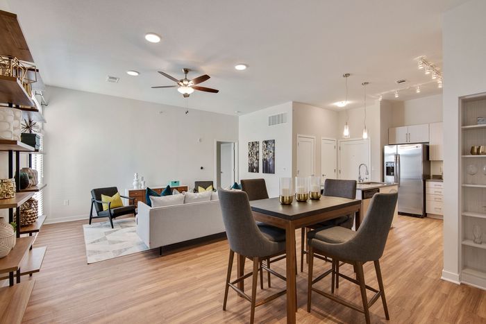 | Apartments in Overland Park, KS | Avenue 80