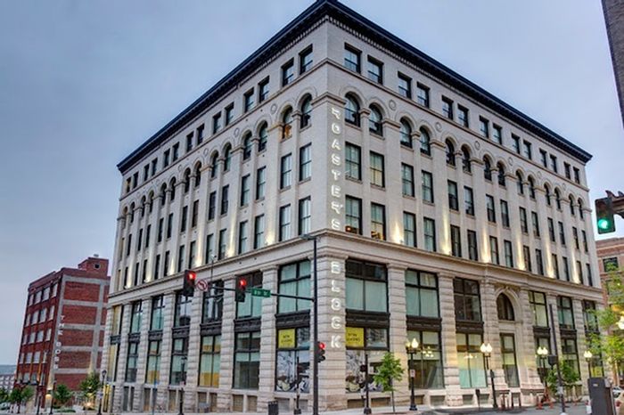 Roaster's Block Apartments Luxury Apartment's Kansas City