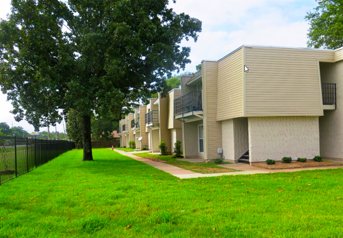 Lakefront Apartments, Shreveport, Louisiana