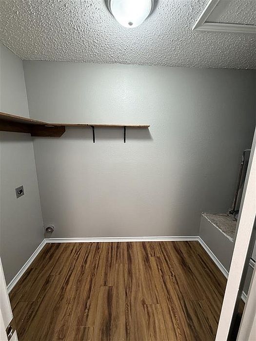 Kings Village Apartments, Wake Village, Texas