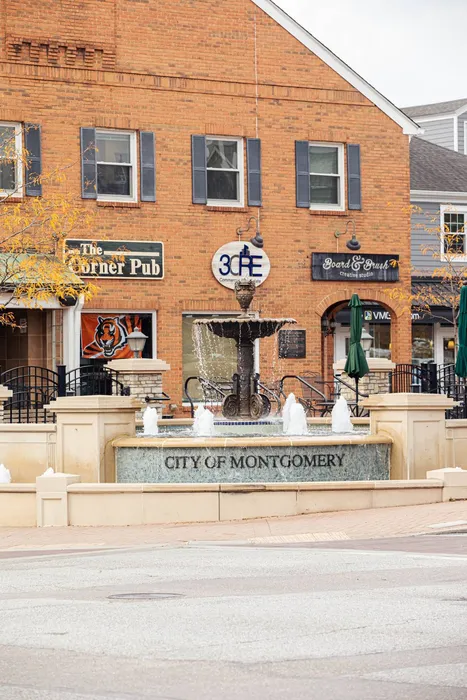 Apartment Homes for rent in Montgomery Ohio near downtown Cincinnati Ohio