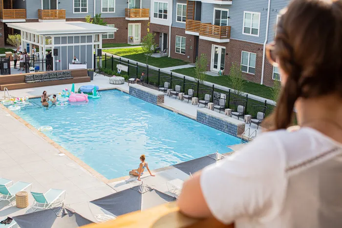 No matter what your lifestyle is, Liberty Flats will keep you plugged into the mix. Enjoy a dip in the resort-style pool or stay home and chill with your dogs or cats, we are pet-friendly after all!