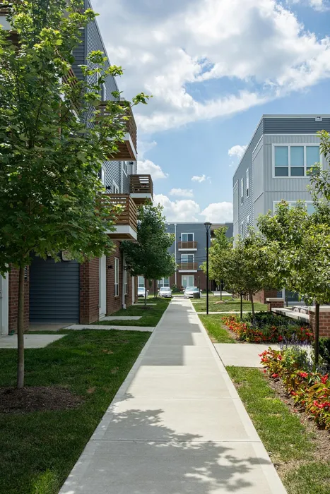 Modern living means being in the center of the action. No matter what your lifestyle is, Graceland Flats will keep you plugged into the mix, while keeping you comfy at your one- and two-bedroom garden or townhome-style apartment home.