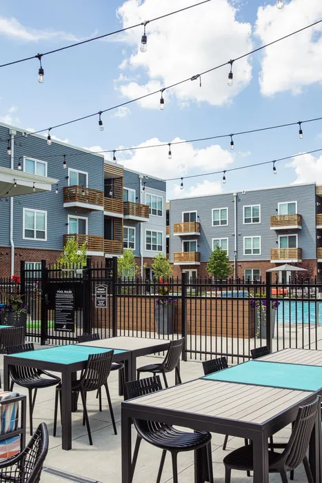No matter what your lifestyle is, Liberty Flats will keep you plugged into the mix. Enjoy a dip in the resort-style pool or stay home and chill with your dogs or cats, we are pet-friendly after all!