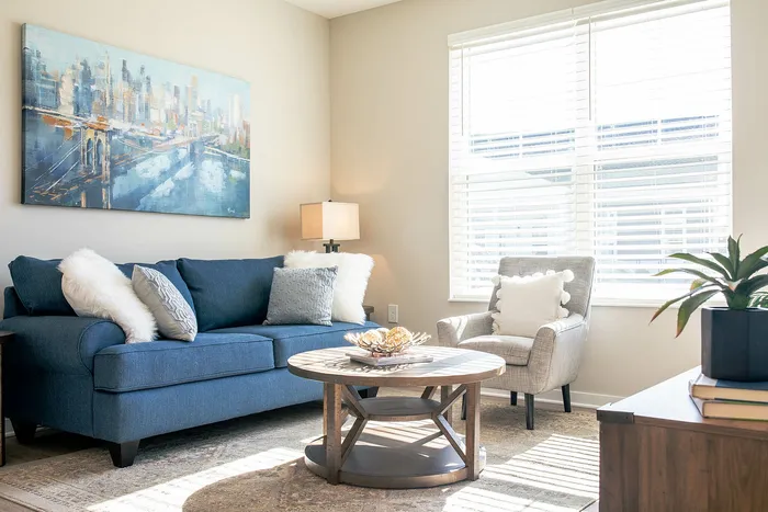 Cedar Living Room | Crescent Woods Apartments | Apartments in Gahanna, OH
