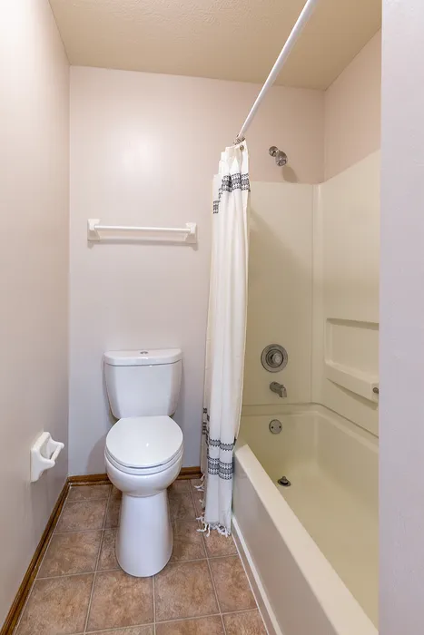 One-bed bathroom