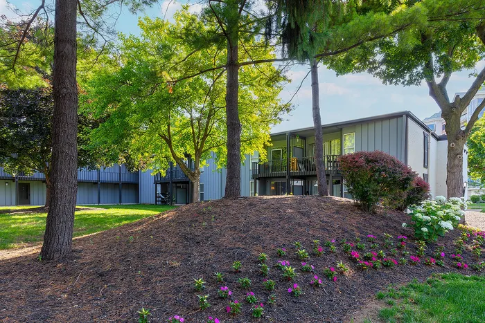 Tivoli Apartments - Lush Green Landscaping