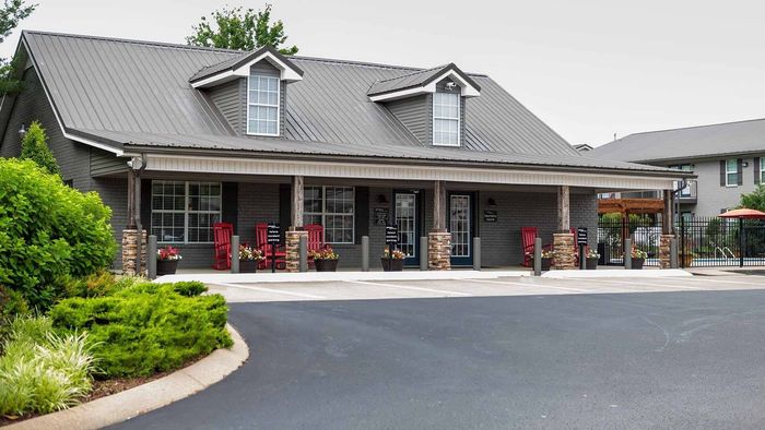 Slate at 96 Apartments