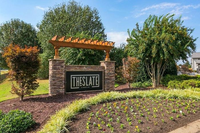 Slate at 96 Apartments
