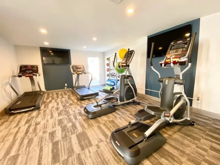 Everly Cardio View