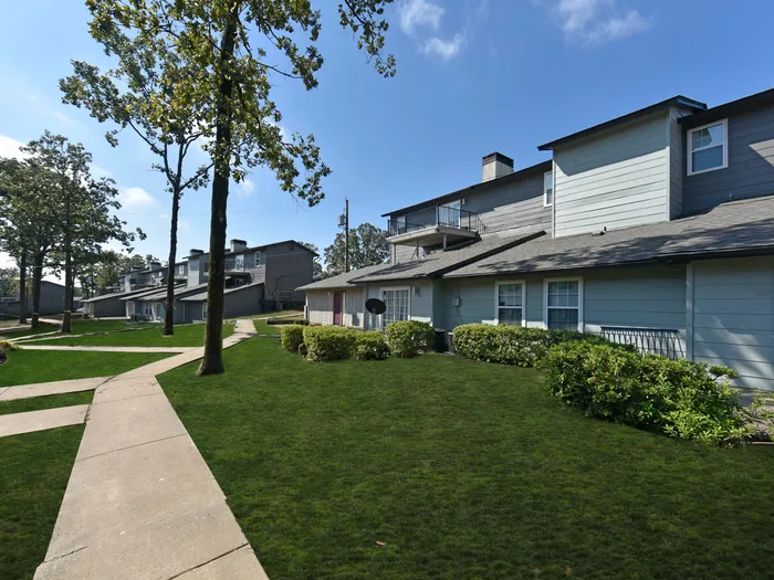 Icon Lakewood