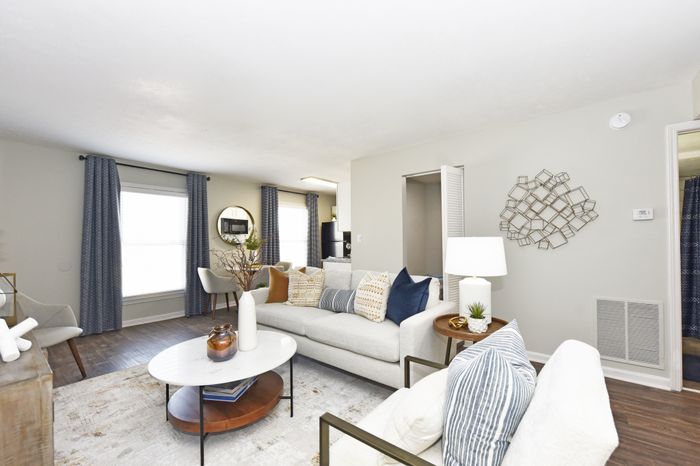 Reserve at Lindsey Apartments