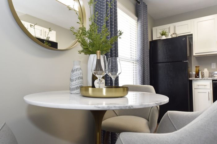 Reserve at Lindsey Apartments