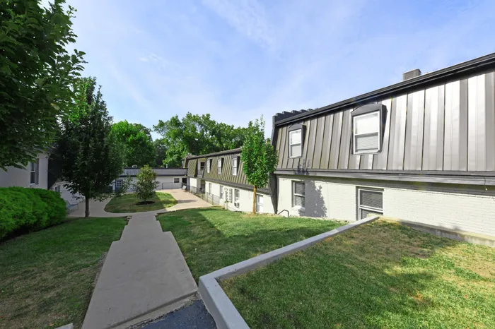 Ashbury Ridge Apartments