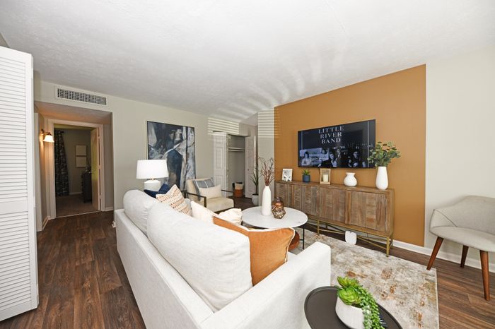 Reserve at Lindsey Apartments