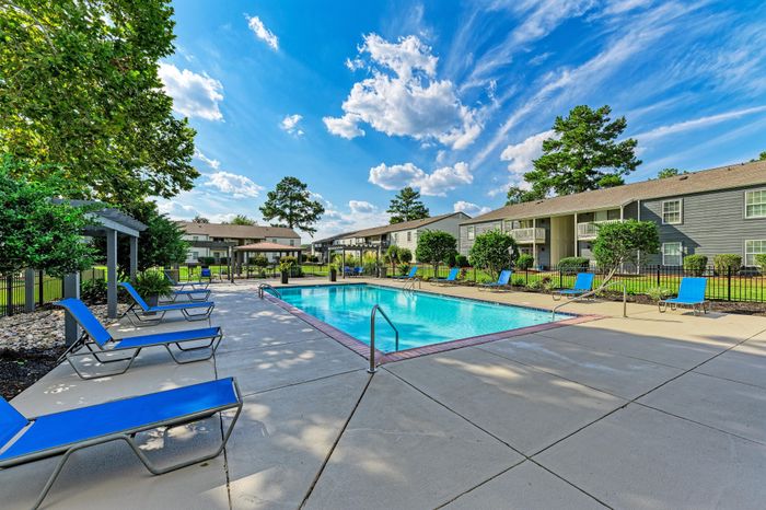 View Photos & Take A Virtual Tour | Arbor Walk