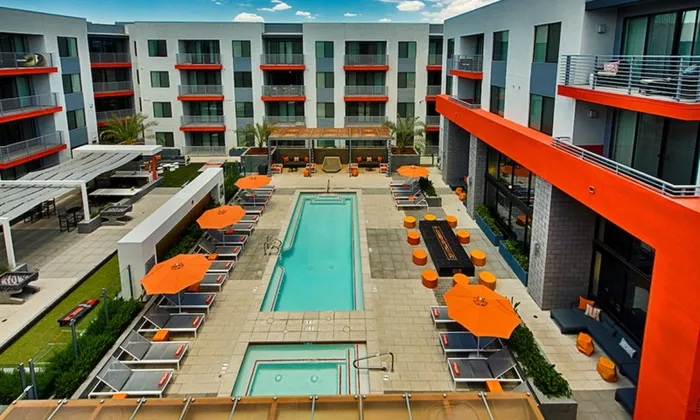 The Tomscot | Resort-style Pool | Old Town Scottsdale Apartments