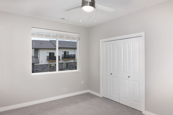 Large Bedrooms and Oversized Closets