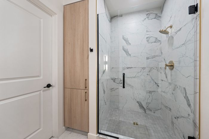 bathroom with walk in shower