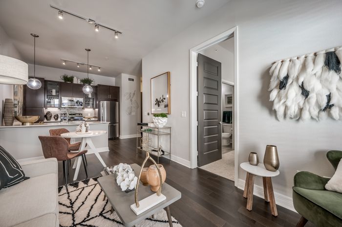 1 Bedroom Kitchen and Living room