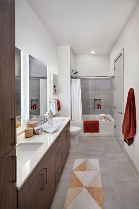Spacious Bathroom