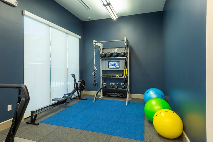 Cross training studio