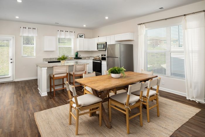 Dining Space - Townes at Hamilton