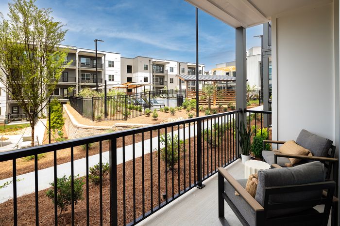 Ava Oakwood outdoor patio in Gainesville