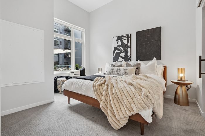 2BR, 2BA - 1,000SF - Bedroom