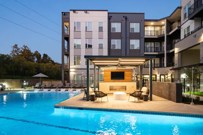 Luxury Pool