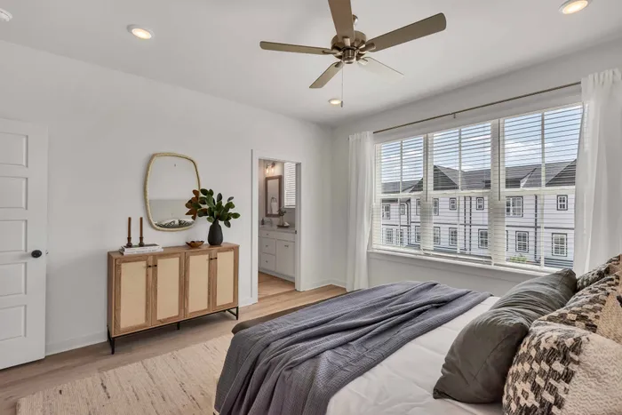 Large Windows & Ample Light