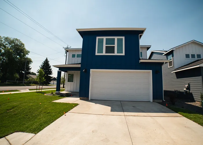Greenacres Landing Exterior