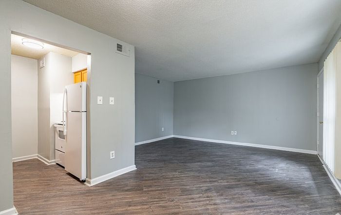 Lexington Apartments - Empty Living Area