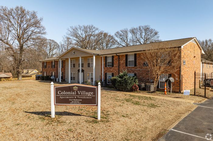 Colonial Village Apartments - Exterior View