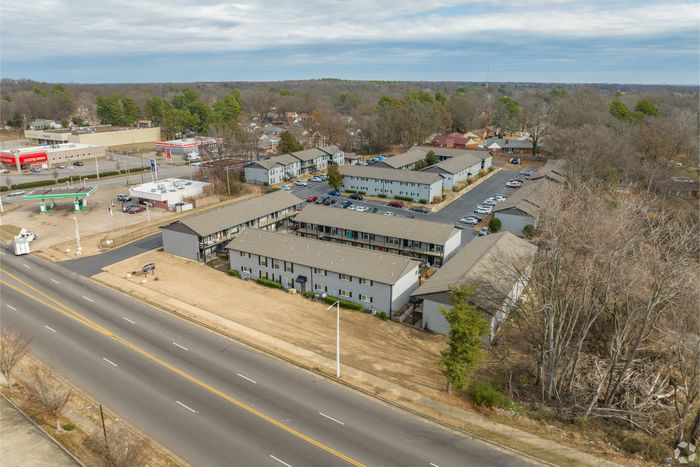 Lexington Apartments - Aerial View