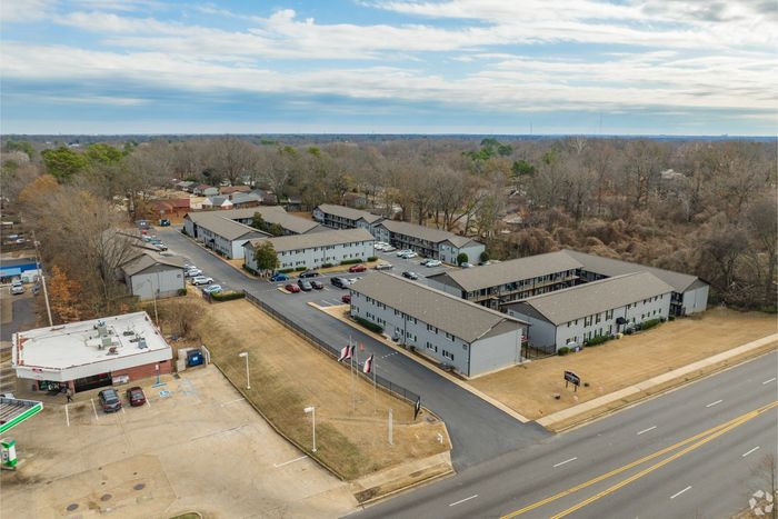 Lexington Apartments - Aerial View