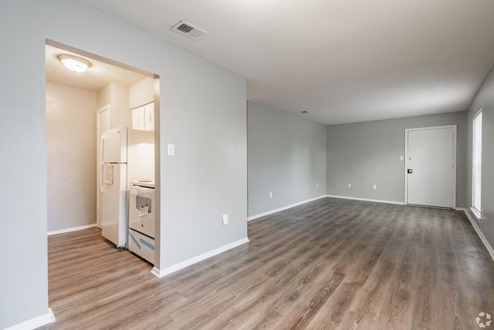 Lexington Apartments - Open Living Area