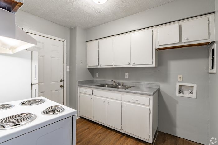 Colonial Village Apartments in Memphis Tennessee - 2 Bedroom Kitchen
