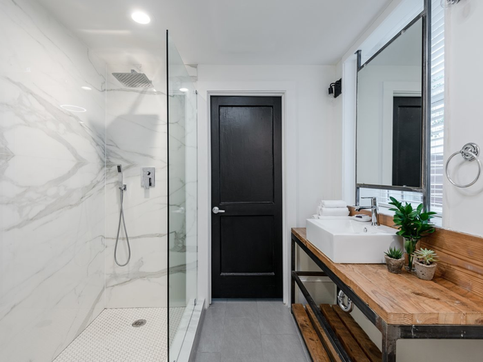 Vast Master Bathroom
