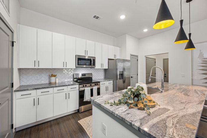 Kitchen | Ebbtide Villas & Flats