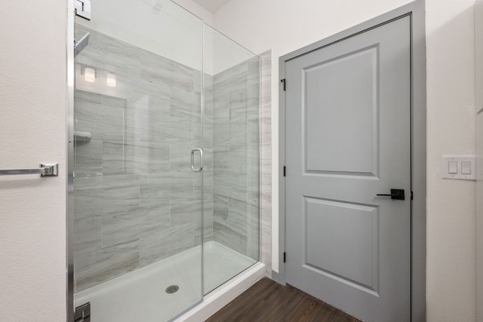 Bathroom | Ebbtide Villas & Flats