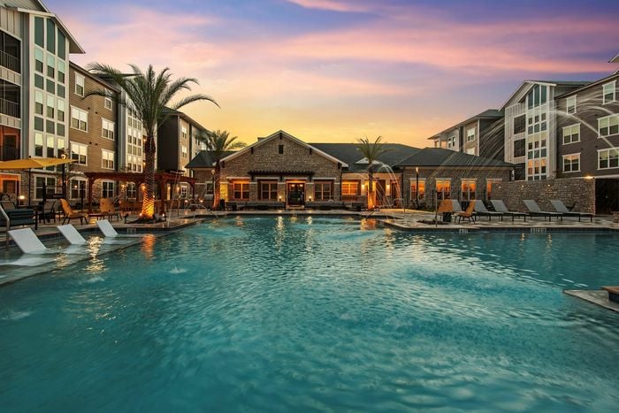 Maeva Pool