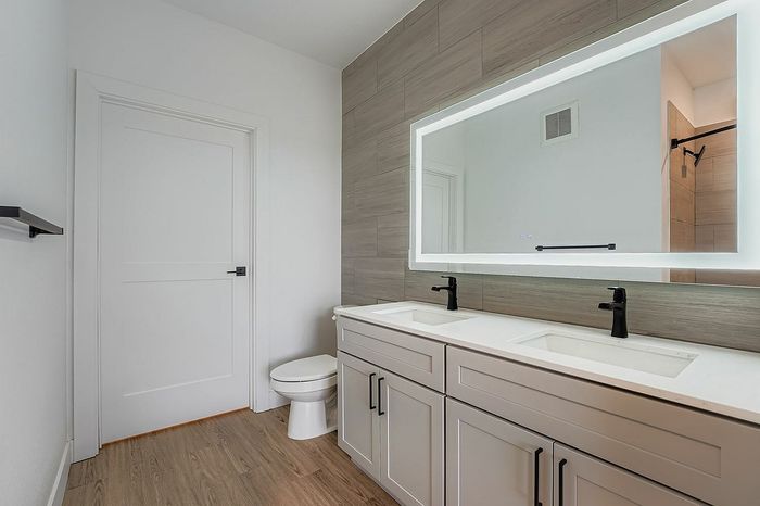 The Pendant Southlands Bathroom