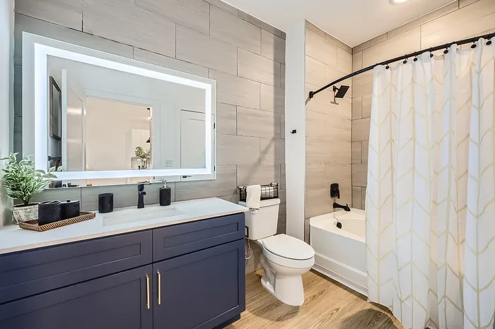 Stone Mesa Bathroom