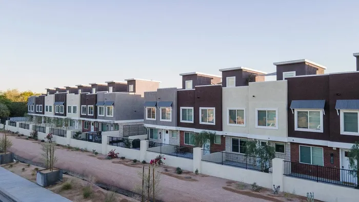 Lofts on 8th | Apartments with Garages